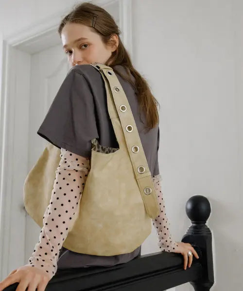[LETERIE] BUCKLE REVERSIBLE SHOULDER BAG_BUTTER \u0026 LEOPARD