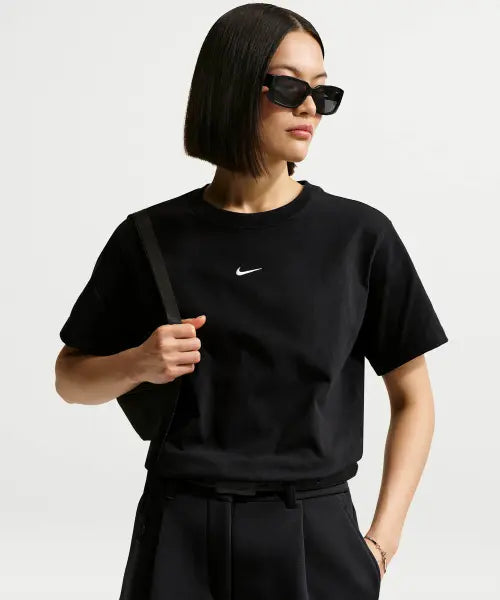[NIKE] W NSW CLASSIC SS TEE - BLACK/(WHITE) / 스포츠웨어 오버사이즈 반소매 티셔츠(플러스 사이즈) W - 블랙:화이트 / IH7602-010
