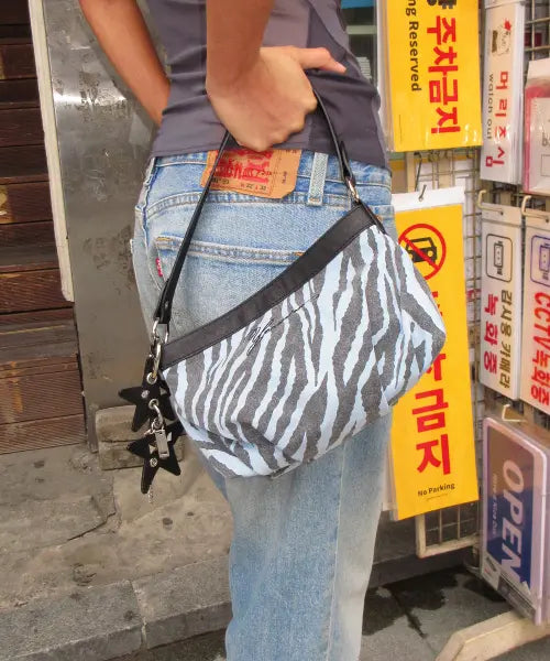 [YEOMIM] mini dumpling bag (zebra blue)