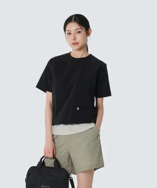 [SNOWPEAK APPAREL] Roots Women's Pocket Short Sleeve T-Shirt (S26MWRTS61) Black / 루트 여성 포켓 반팔 티셔츠 (S26MWRTS61) Black