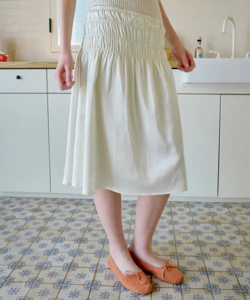 [LETTER FROM MOON] Glow Satin Triple Banding Skirt (Cream) / 글로우 새틴 트리플 밴딩 스커트 ( 크림 )