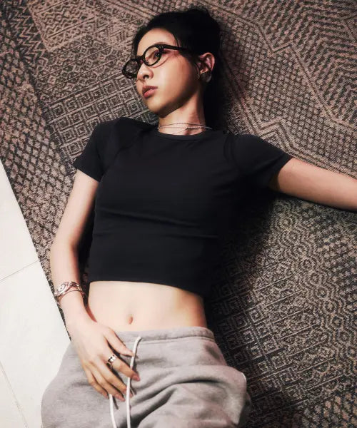 [LIKE A MODS] Line glossy ribbed crop t_Dark navy / 라인 글로시 골지 크롭 반팔티_다크 네이비