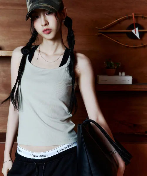[LIKE A MODS] Line glossy ribbed sleeveless_Light khaki / 라인 글로시 골지 나시 티_라이트 카키