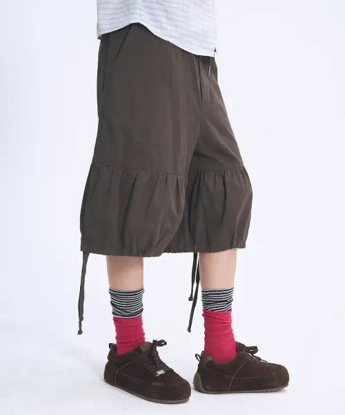 [SOME PLACE] Midi Frill Strap Wide Half Cotton Basic Pants [Khaki] / 미디 프릴 스트랩 와이드 5부 하프 코튼 베이직 팬츠 [카키]