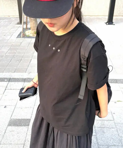 [NOISE] EYELET SHORT SLEEVED T-SHIRT - BLACK / 아일렛 크롭 반팔 티셔츠 - 블랙