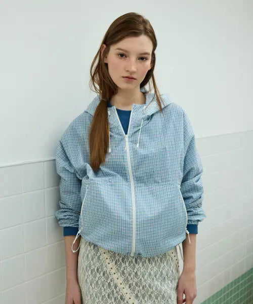 [COVERNAT WOMAN] WOMAN PACKABLE LIGHTWEIGHT UV WINDBREAKER JACKET / 우먼 패커블 경량 UV 윈드브레이커 스카이블루