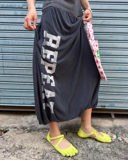 [KASUAL MANUAL] Volume Gather Skirt-Pigment Washed Charcoal / 볼륨 밴딩스커트 피그먼트 워시드 차콜