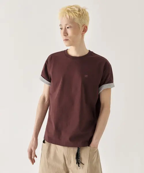 [KIIMUIR] Color-Block Roll-Up Crop Short-Sleeve T-Shirt_Burgundy / [크롭] 배색 롤업 크롭 반팔 티셔츠_버건디