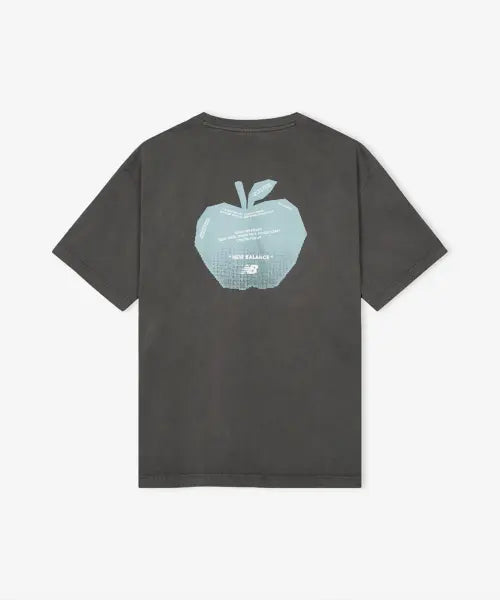[NEW BALANCE] New Balance UNI Archive Pace Apple Short Sleeve T-Shirt (CHARCOAL) / NBNEG3A093 / UNI Archive Pace Apple 반팔티 (CHARCOAL)