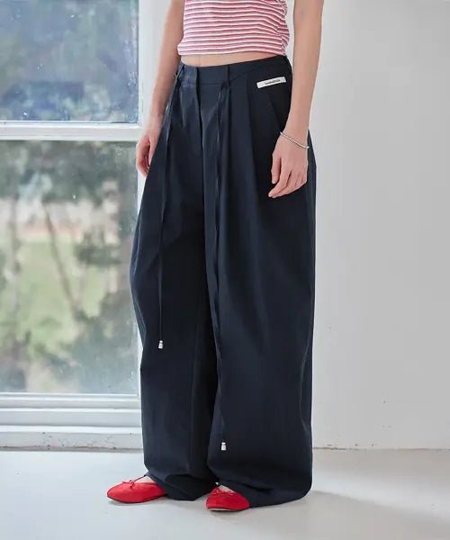 [LONDONDADA] Nylon Pintuck Balloon Slacks, NAVY