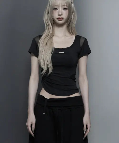 [ETRE AU SOMMET] Modern Square Shirring Tee (Black)