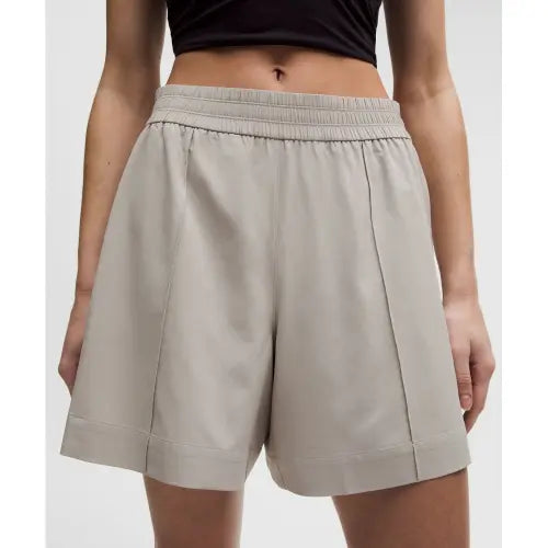 [LULULEMON] Breezly Mid Rise Shorts 6-inch / 브리즐리 미드라이즈 쇼츠 6inch  DOWN