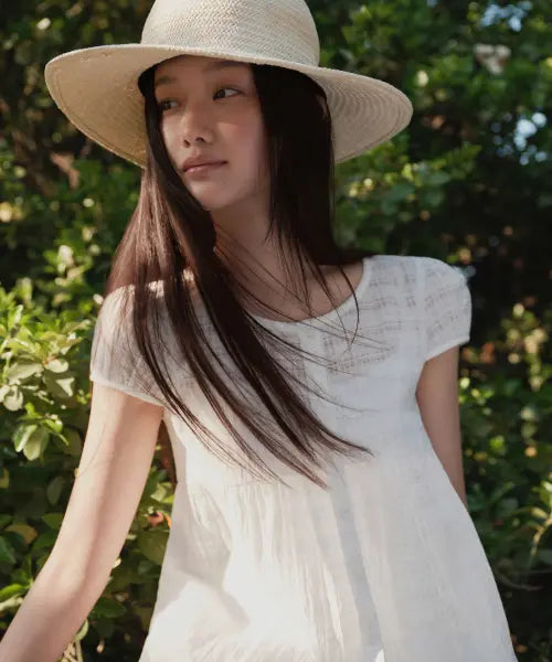 [MUSINSA STANDARD WOMAN] Women's Checkered Textured Babydoll Blouse [White] / 우먼즈 체크 텍스처드 베이비 돌 블라우스 [화이트]