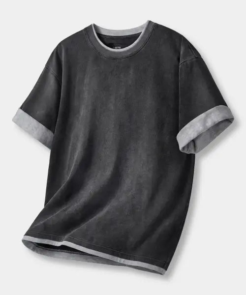[DIMITRI BLACK] CONTRAST LAYERED ROLL-UP T-SHIRT_PIGMENT CHARCOAL / 배색 레이어드 롤업 반팔 티셔츠_피그먼트 차콜