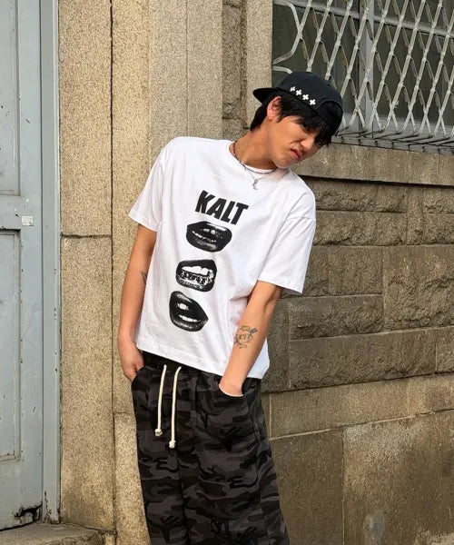[AMOU] Kalt Lips Half T-Shirt White / KALT Lips Half T-Shirts White