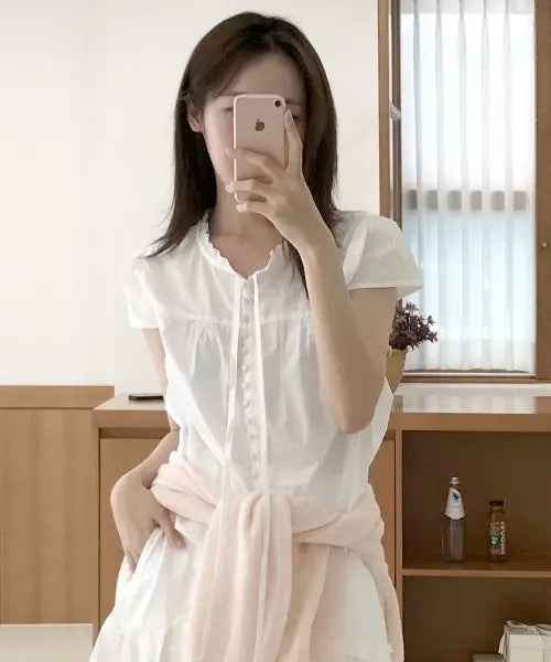 [KIIMUIR] (Women) Button Cap Sleeve Short-Sleeve Blouse_White / (우먼) 버튼 캡슬리브 반팔 블라우스_화이트