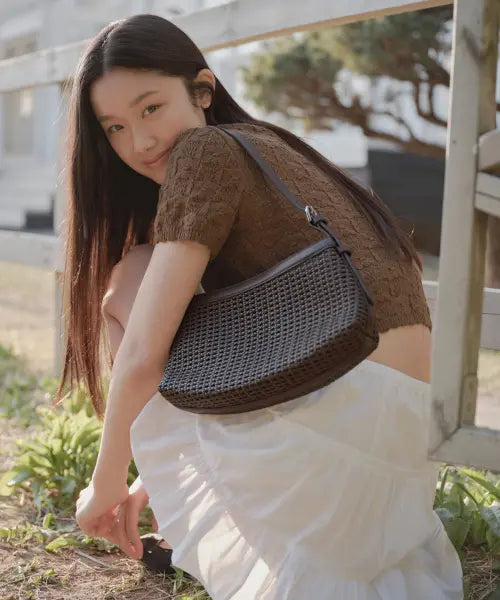 [MUSINSA STANDARD WOMAN] Women's Net Weaving Shoulder Bag [Dark Brown] / 우먼즈 네트 위빙 숄더백 [다크 브라운]