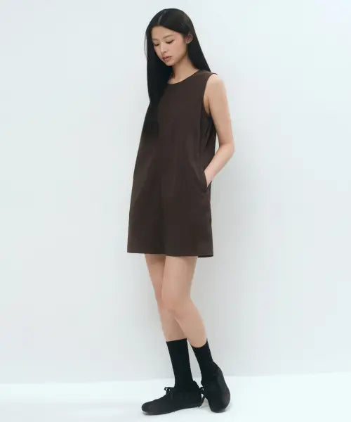 [MUSINSA STANDARD WOMAN] Women's Nylon Mini Dress [Dark Brown] / 우먼즈 나일론 미니 드레스 [다크 브라운]