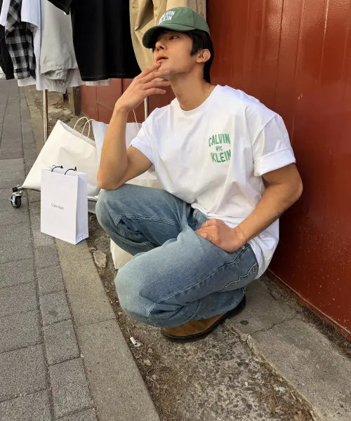 [CALVIN KLEIN JEANS] IN THE CITY Oversized Contrast Stitch Graphic Tee White 4RF296G / 인더시티 오버핏 콘트라스트 스티치 그래픽 티 화이트 4RF296G YAF