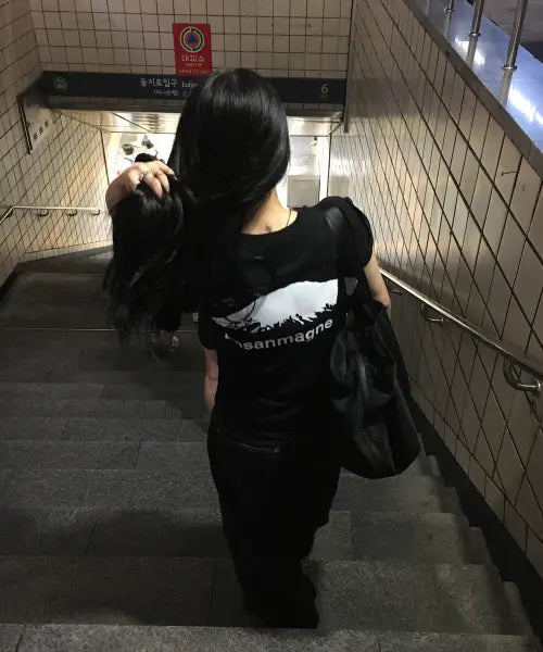 [TANSANMAGNESIUM] Mountain W Tee in White / 마운틴 티셔츠 (블랙/화이트)