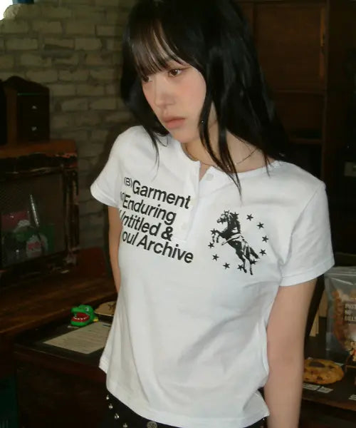 [UNTITLED SEOUL] UNICORN HERNY NECK CROP SHORT SLEEVE WHITE / 유니콘 헨리넥 크롭 반팔 화이트