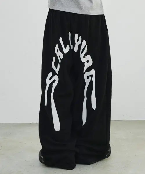 [SCALLYWAG] Summer Melting Lettering Sweatpants [Black] / 썸머 멜팅 레터링 스웨트 팬츠[블랙]