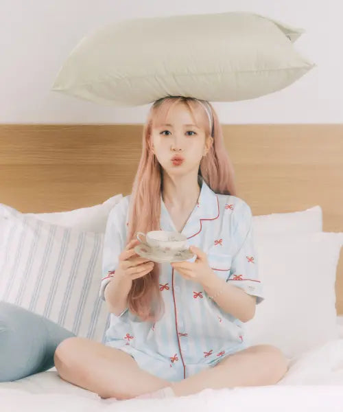 [DOSSY] Silk Fit Bonnie Short Sleeve Couple Pajama Set / 실크핏 보니 반팔 커플 잠옷 세트