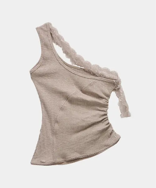 [ETRE AU SOMMET] Lace One-Shoulder Shirring Top (Beige)