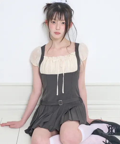 [ILLIGO] PREPPY RIBBON PLEATED SHORT SLEEVE DRESS CHARCOAL / 프레피 리본 플리츠 반팔 원피스 차콜