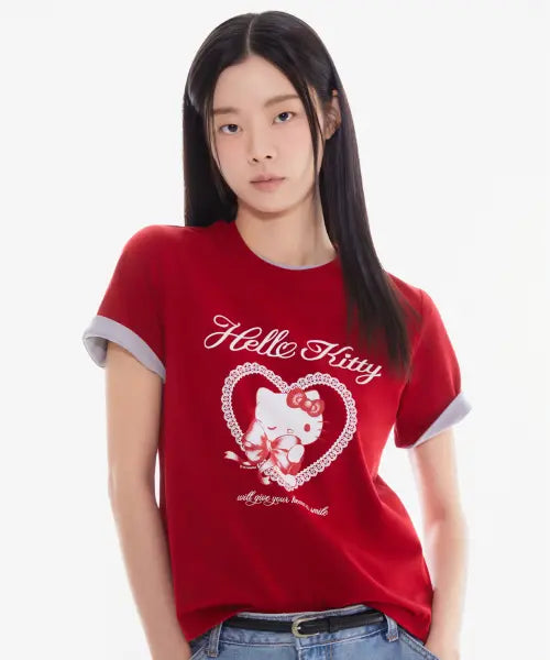 [SPAO] [Sanrio Characters] Semi Crop Short Sleeve T-Shirt (RED) / [산리오캐릭터즈] 세미 크롭 반팔 티셔츠(RED)_SPRLG25U06