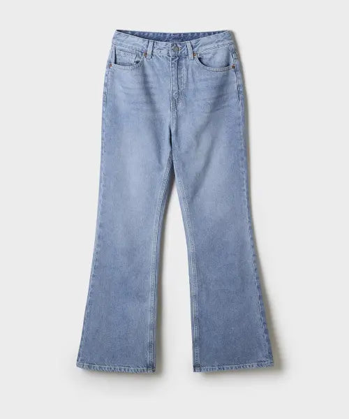 [SPAO] Wide Bootcut Jeans_SPTJG49G62 / 와이드 부츠컷 진_SPTJG49G62