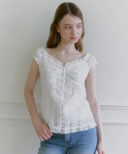 [MICANE] Ione Lace Off-shoulder Blouse / 아이오니 레이스 오프숄더 블라우스
