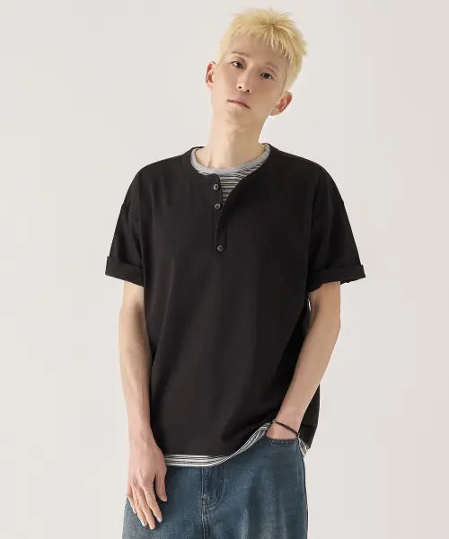[KIIMUIR] Striped Layered Henley Neck Short-Sleeve T-Shirt_Black / [크롭] 스트라이프 레이어드 헨리넥 반팔 티셔츠_블랙