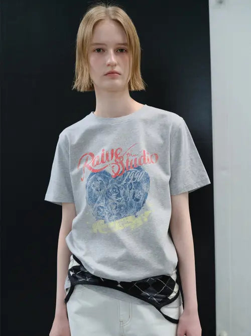 [RAIVE] Heart Rose Blur Graphic T-shirts VW6ME435_2color