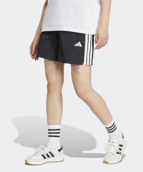 [ADIDAS] W 3S WV SHO         BLACK/WHITE / 에센셜 3-스트라이프 라이프스타일 우븐 숏 팬츠 - 블랙:화이트 / JE1309