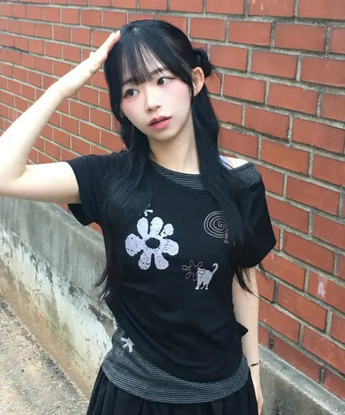 [LMR] Motif Embroidery Stripe Layered Short Sleeve T-Shirt BLACK STRIPE / 모티프 자수 스트라이프 레이어드 반팔 티셔츠 BLACK STRIPE