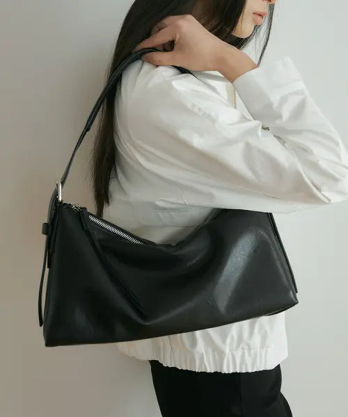 [LINGSEOUL] Cow Leather Medium Shoulder Bag - Black / cow leather buckle medium shoulder bag-black