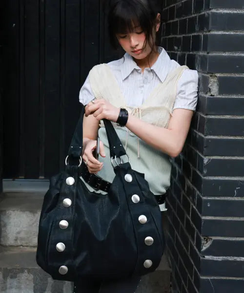 [IUGAMAKARAS] Big Studded Hobo bag (Black)