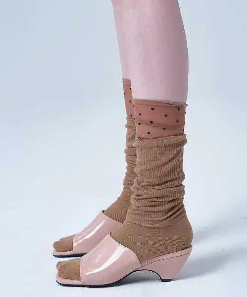 [DEINET] ENAMEL SLIPPERS IN LIGHT PINK