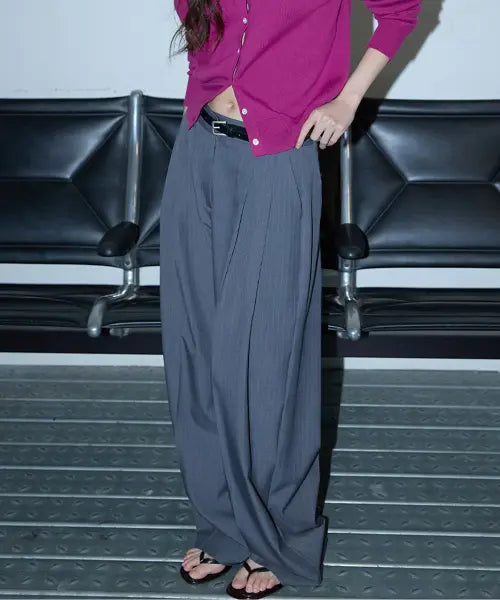 [MICHIKO LONDON KOSHINO] Pin Stripe Two-tuck Slacks Grey / 핀 스트라이프 투-턱 슬랙스 그레이