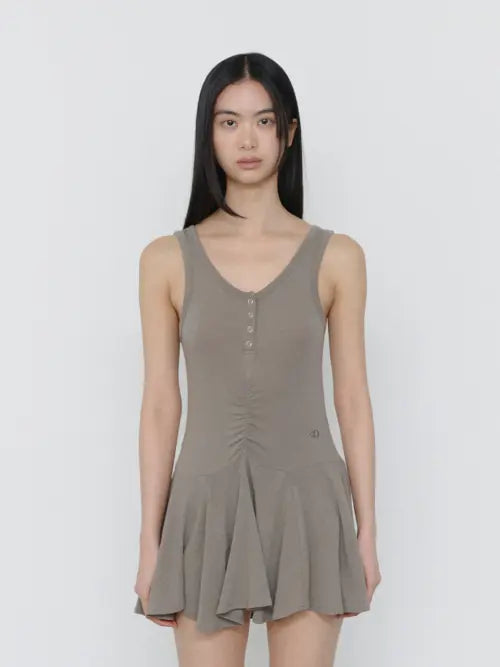 [THREE TO EIGHTY] RUCHED SNAP SLEEVELESS DRESS KHAKI