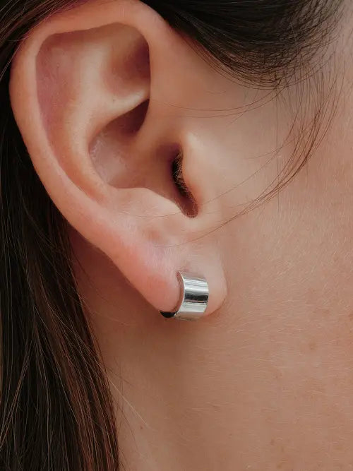 [LUNNE] 925 Sterling Silver Solid Flat One-Touch Earrings #LSE111 / 실버 925 솔리드 플랫 원터치 귀걸이 #LSE111