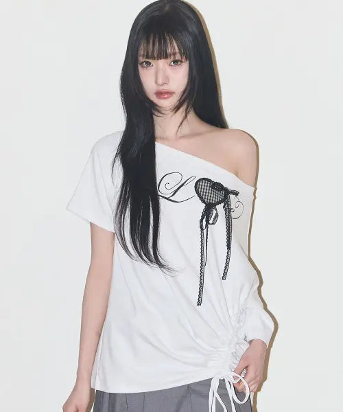 [ILLIGO] LOVE ONE-SHOULDER OVERFIT T-SHIRT WHITE / 러브 원숄더 오버핏 티셔츠 화이트