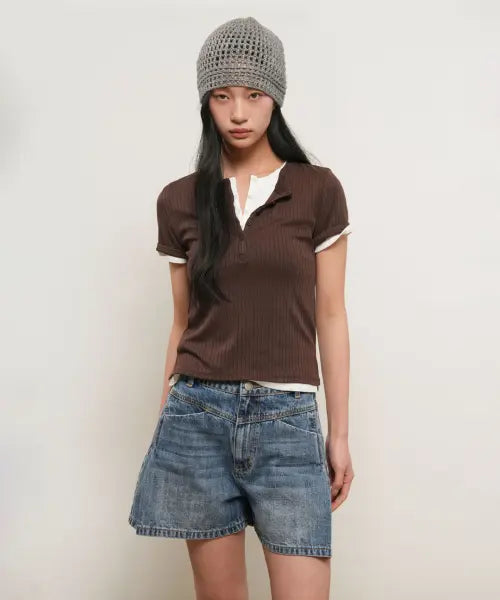 [GENERALIDEA] woman punching ribbed henry neck t-shirt [brown] / 펀칭 리브드 헨리넥 티셔츠 [BROWN] / GF2LTS525