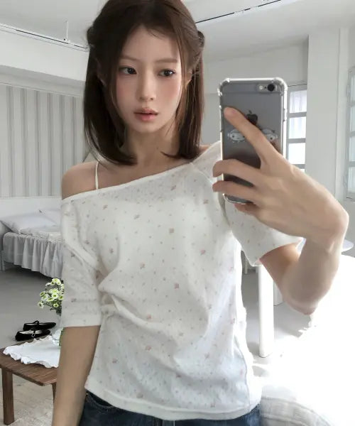 [LETTER FROM MOON] Letters Semi Off-Shoulder 5-Part Sleeve T-Shirt (Flower Ivory) / 레터즈 세미 오프숄더 5부 티셔츠 ( 플라워 아이보리 )