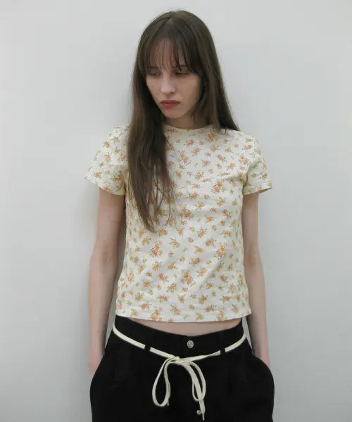 [PARTIMENTO WOMEN] FLORAL PRINTED SHORT SLEEVE TEE_CREAM / 플로럴 프린티드 숏슬리브 티_크림