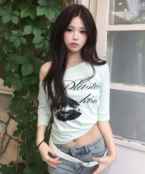 [FANCY CLUB] PLASTIC KISS ONE-SHOULDER TOP (MINT) F26QB051 / 플라스틱 키스 원숄더 탑 (MINT) F26QB051