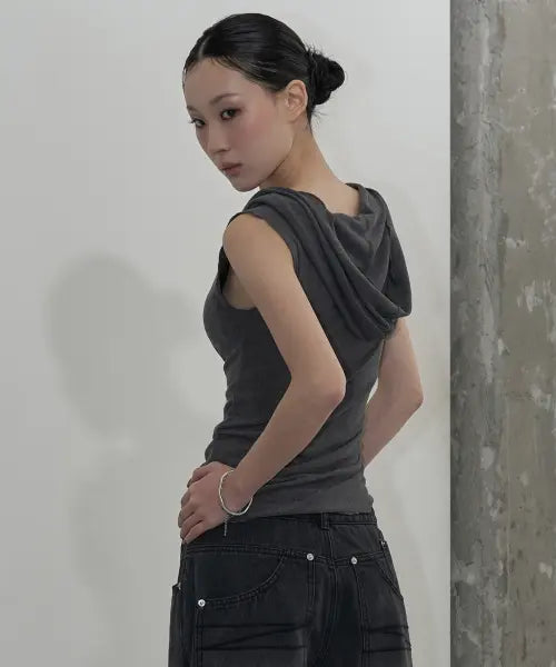 [ZIZEMUSEUM] MESH HOODED SLEEVELESS TOP (CHARCOAL)
