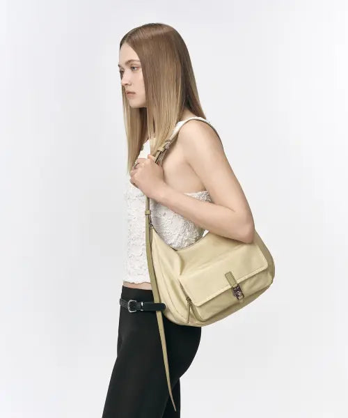 [VUNQUE] Hey Round One Pocket Shoulder Bag M / Hey Round One Pocket Shoulder M (헤이 라운드 원 포켓 숄더 미듐) 2colors
