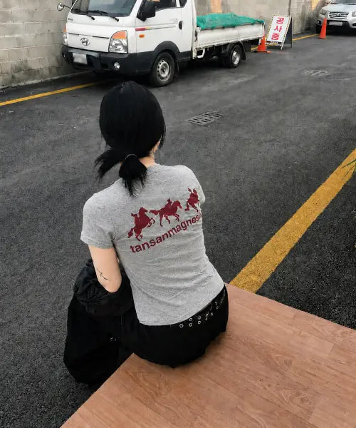 [TANSANMAGNESIUM] Horse Rabbit T-Shirt (Grey/Red) / 홀스 래빗 티셔츠 (그레이/레드)